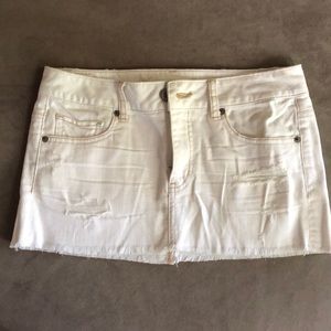 AE white skirt
